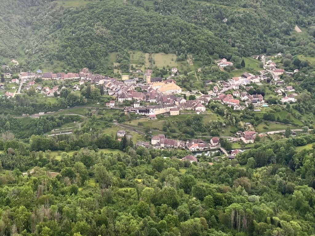 vue aerienne Mouthier-Haute-Pierre